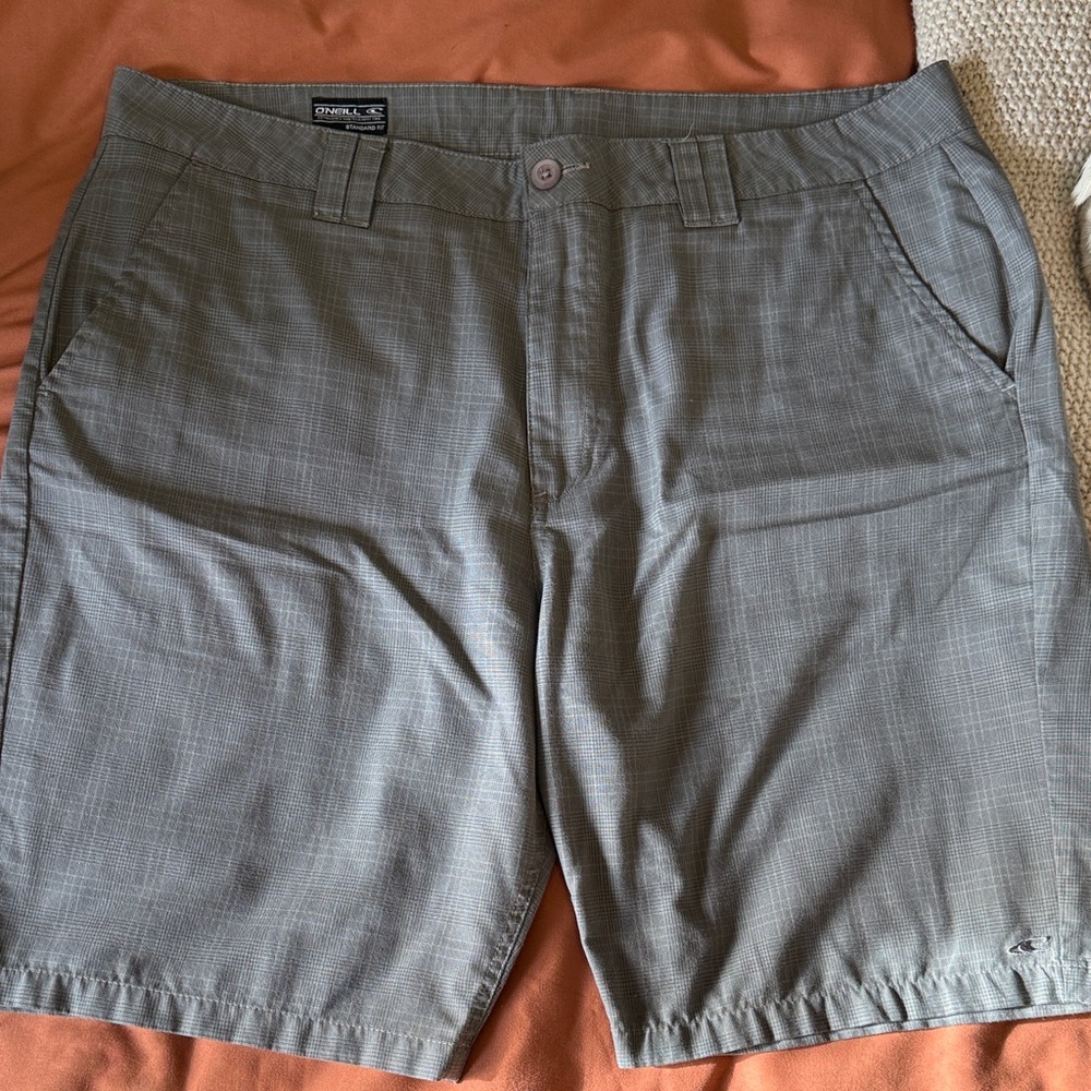 O'Neill Men's Gray Flat Front Shorts